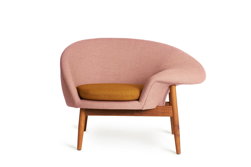 Fried Egg Lounge Chair - Warm Nordic - Chairs - Barnum 09/Smoked Oak - Left - Facing - HORNE