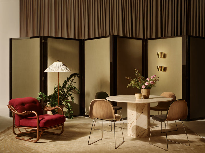 9602 Floor Lamp