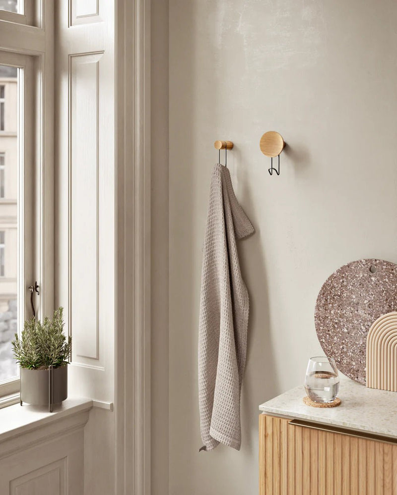 Around Wall Hanger - Large - Woud Hangers & Hooks - Oak/Satin brass - HORNE