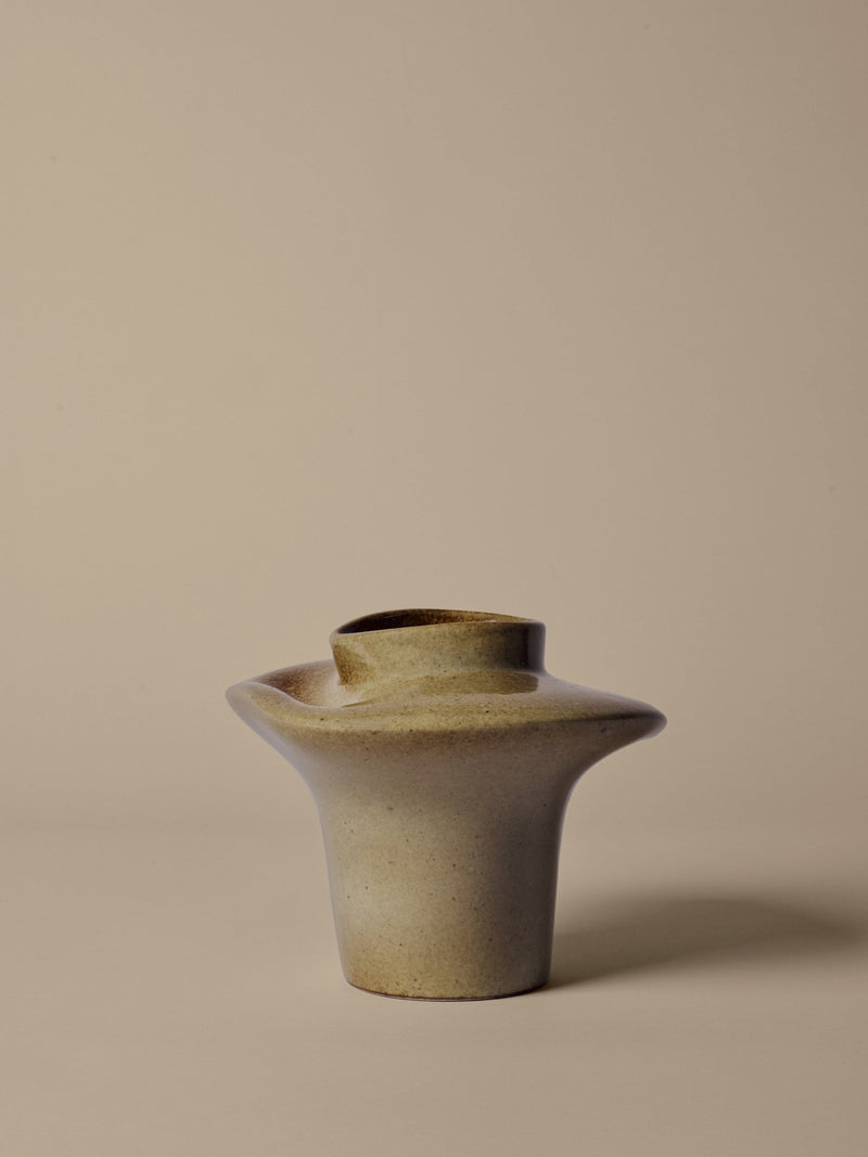 Evio Vase - H22 - Ferm Living Vases - Burnt Umber - HORNE