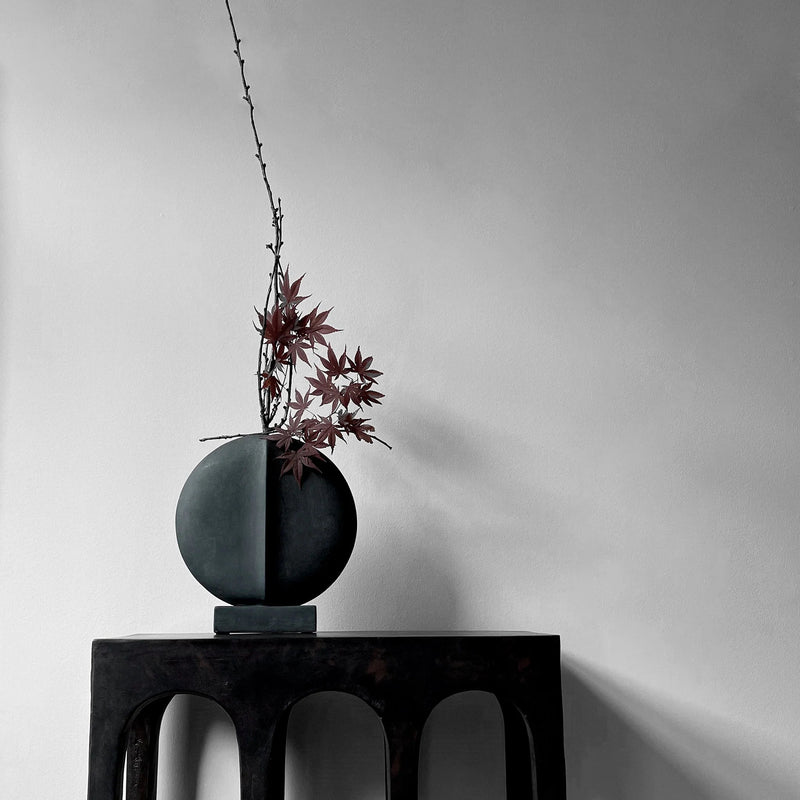 Guggenheim Vase - 101 Copenhagen Vases - Big - Dark Grey - HORNE