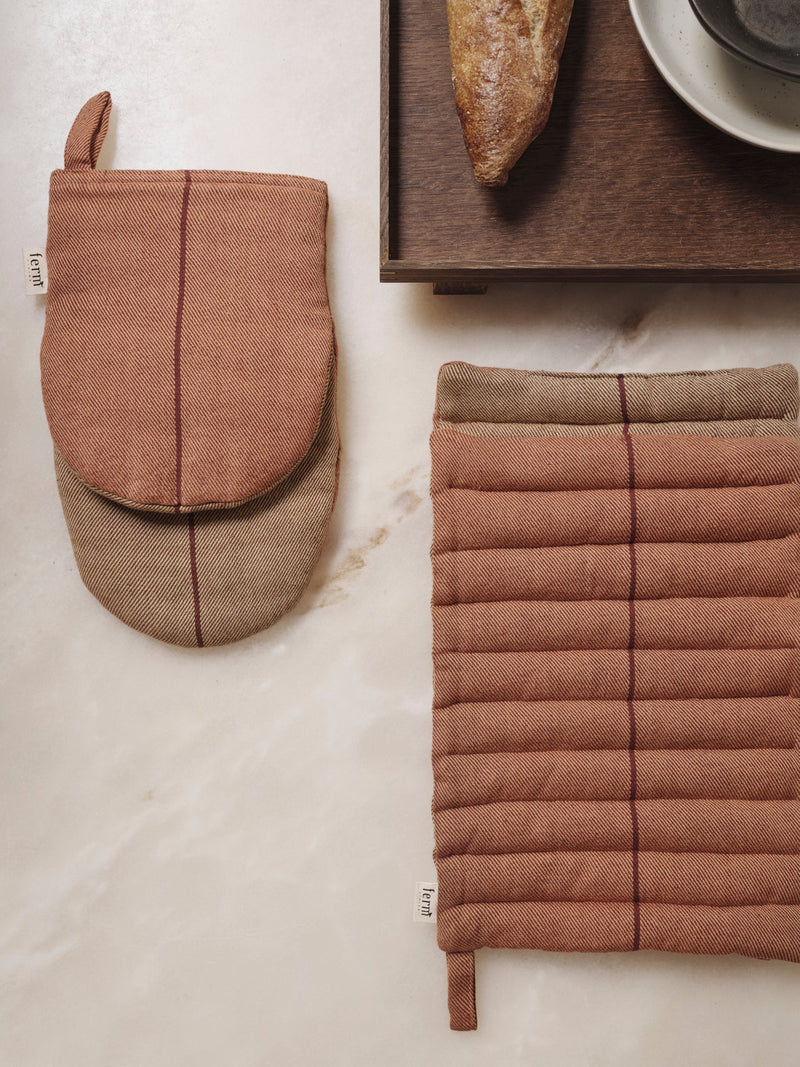 Ito Oven Mitt - Ferm Living - Kitchen Tools - Hazel - HORNE