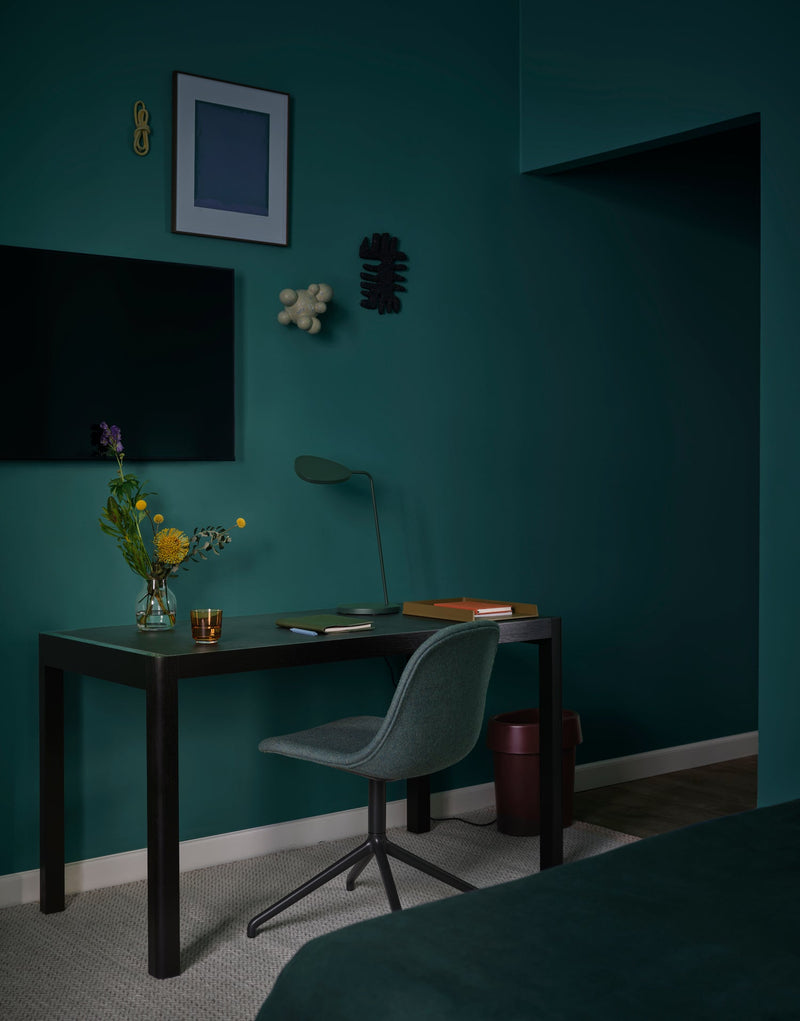 Leaf Table Lamp - Muuto - Table + Task - Grey - HORNE