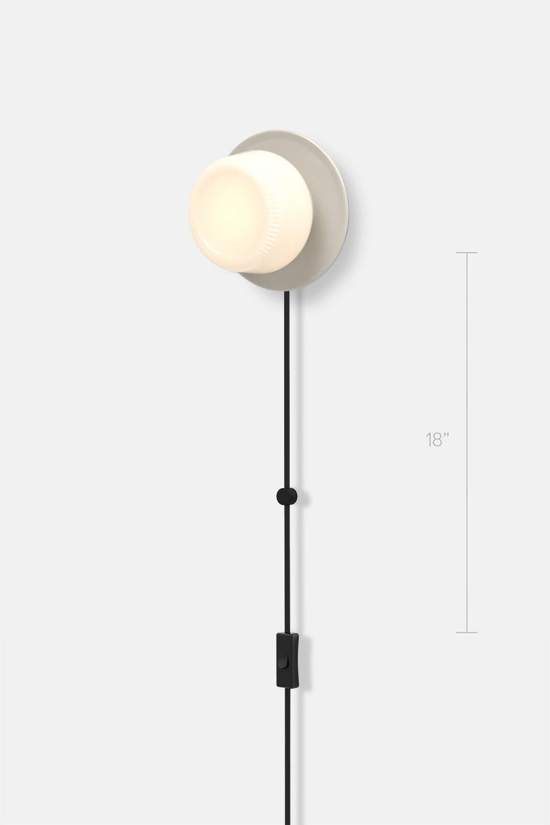Pastille 1 Disc Corded - Ribbed - RBW Lighting - Matte White - 2700K (warm white) - Corded Plug - in (Back) / 120V Input - HORNE