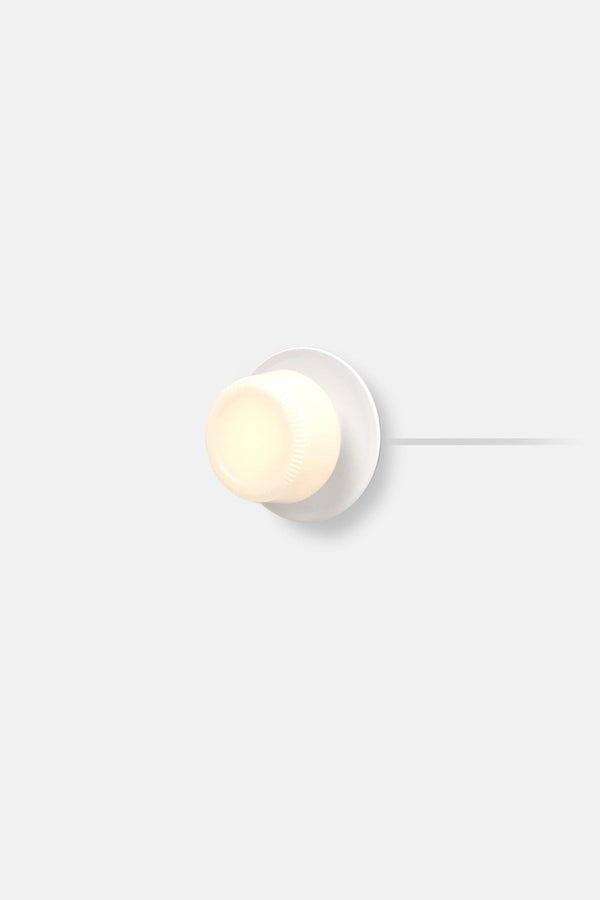 Pastille 1 Disc Corded - Ribbed - RBW Lighting - Matte White - 2700K (warm white) - Corded Plug - in (Back) / 120V Input - HORNE
