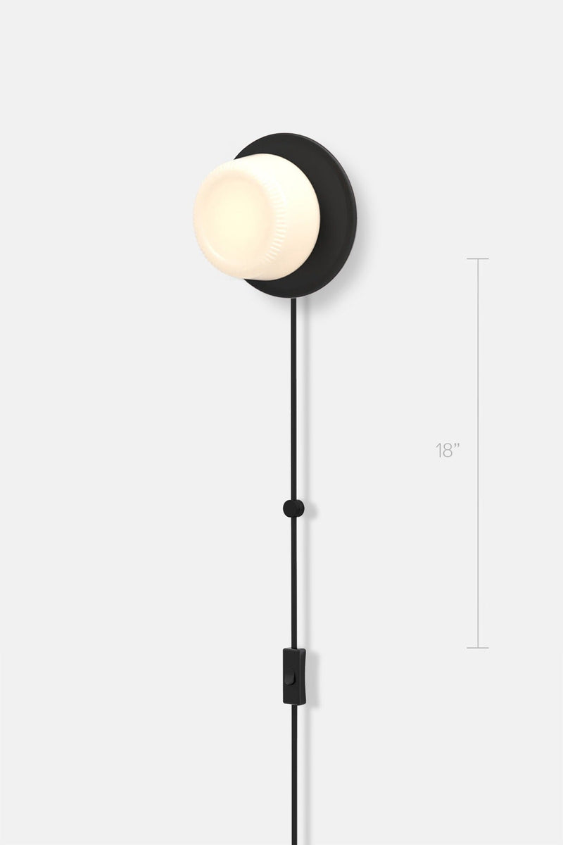 Pastille 1 Disc Corded - Ribbed - RBW Lighting - Matte White - 2700K (warm white) - Corded Plug - in (Back) / 120V Input - HORNE