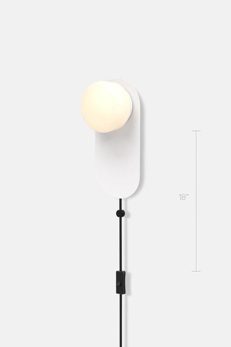 Pastille 1 Wayfind Corded - Droplet - RBW Lighting - Matte White - 2700K (warm white) - Corded Plug - in (Back) / 120V Input - HORNE