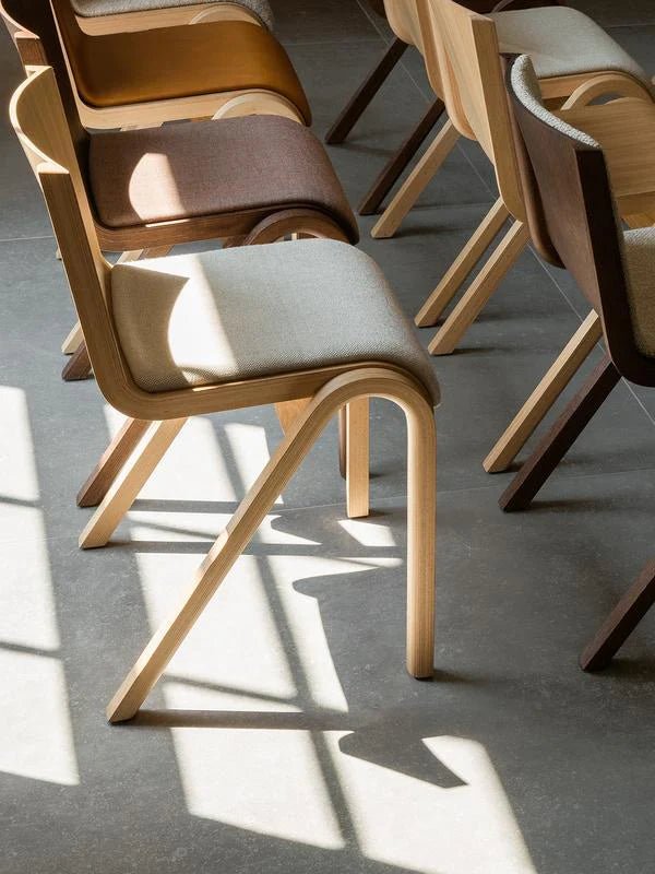 Ready Dining Chair - Upholstered Seat - Audo Copenhagen - Chairs - Natural Oak - Boucle 02 - HORNE