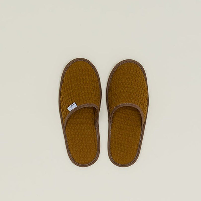 SIMPLE WAFFLE SLIPPERS - BLACK - Small - Black by Hawkins New York