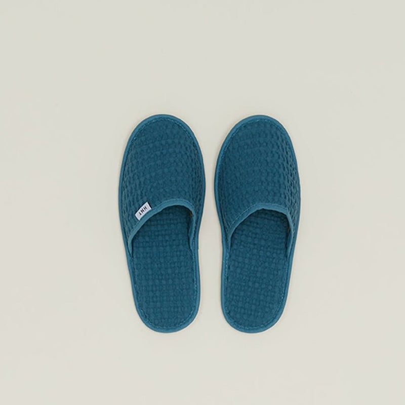 SIMPLE WAFFLE SLIPPERS - BLACK - Small - Black by Hawkins New York