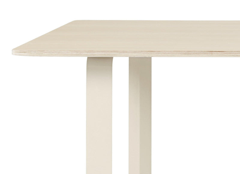 70/70 Table - 116