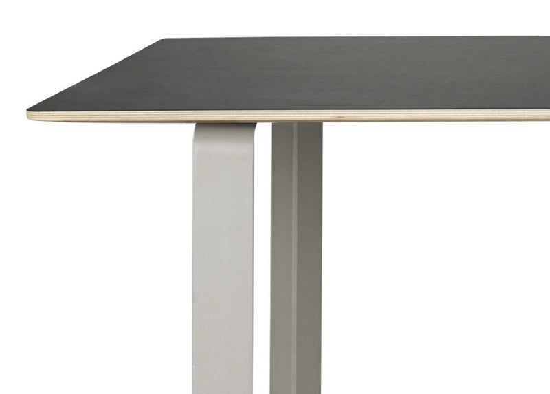 70/70 Table - 116