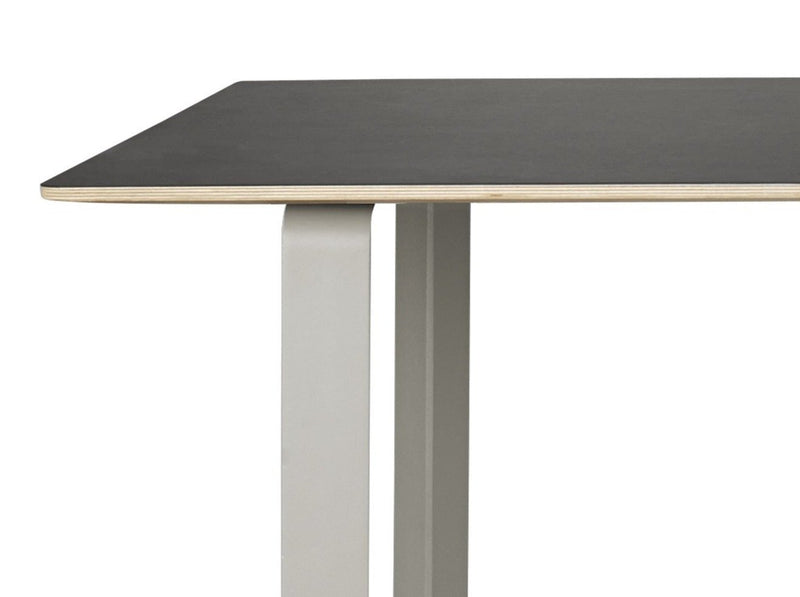 70/70 Table - 67