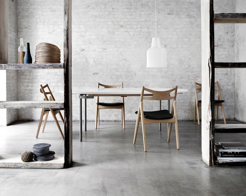 CH29P Sawbuck Chair - Carl Hansen & Son - Chairs - Soaped Oak/Thor 301 Leather - HORNE