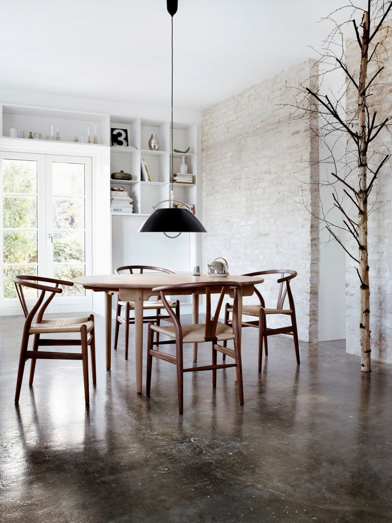 CH337 Round Table - Carl Hansen & Son - Tables - Soaped Oak - HORNE
