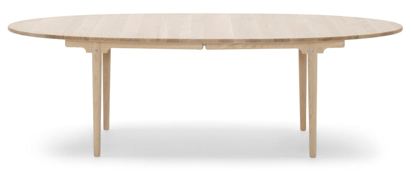 CH339 Round Table - Carl Hansen & Son - Tables - Soaped Oak - HORNE