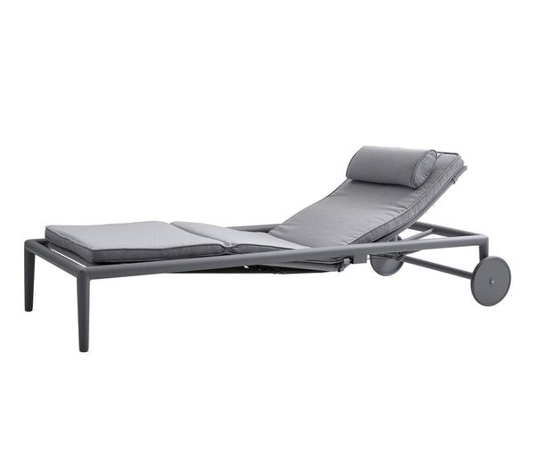 Conic Sunbed With Gas Spring - Cane Line - Outdoor Furniture - Light Grey - HORNE