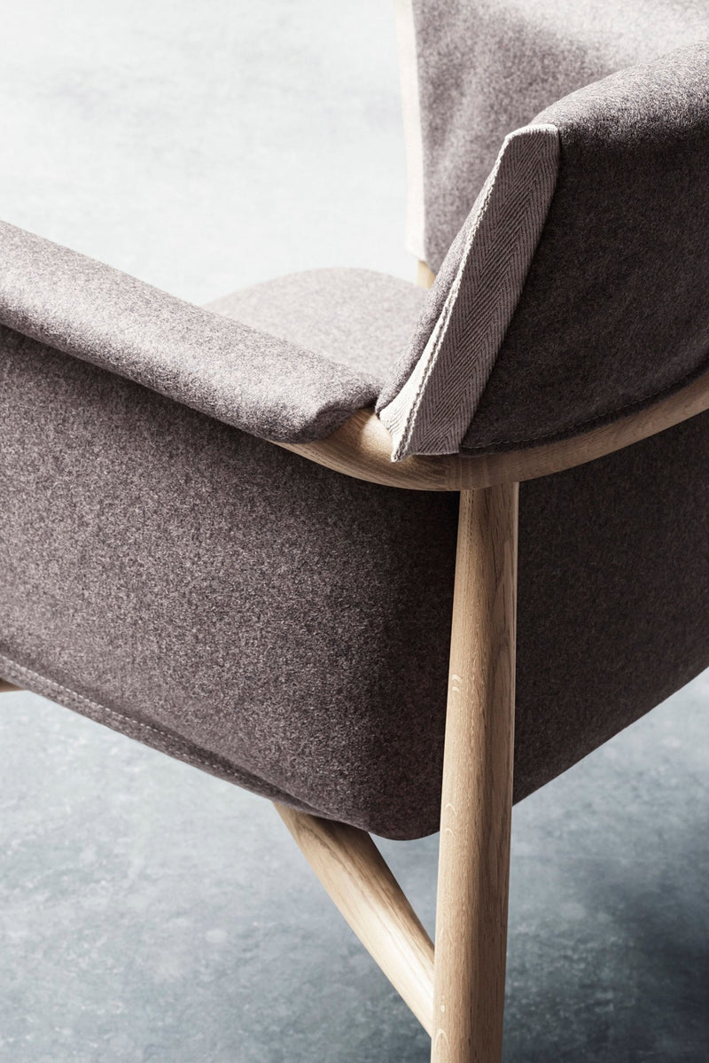 E005 Embrace Armchair - Carl Hansen & Son - Chairs - Oiled Oak/Sif 95 Leather - HORNE