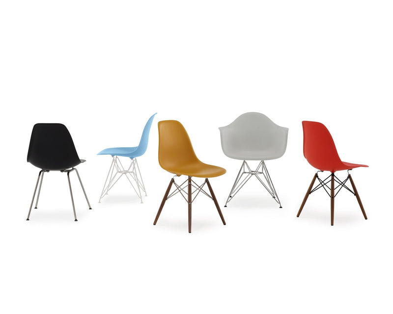 Eames® Molded Plastic Armchair – Dowel Base - Herman Miller® - Chairs - White - Natural Maple - White - HORNE