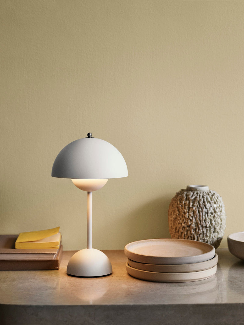 Flowerpot VP9 Table Lamp - &Tradition - Table + Task - Matte White - HORNE