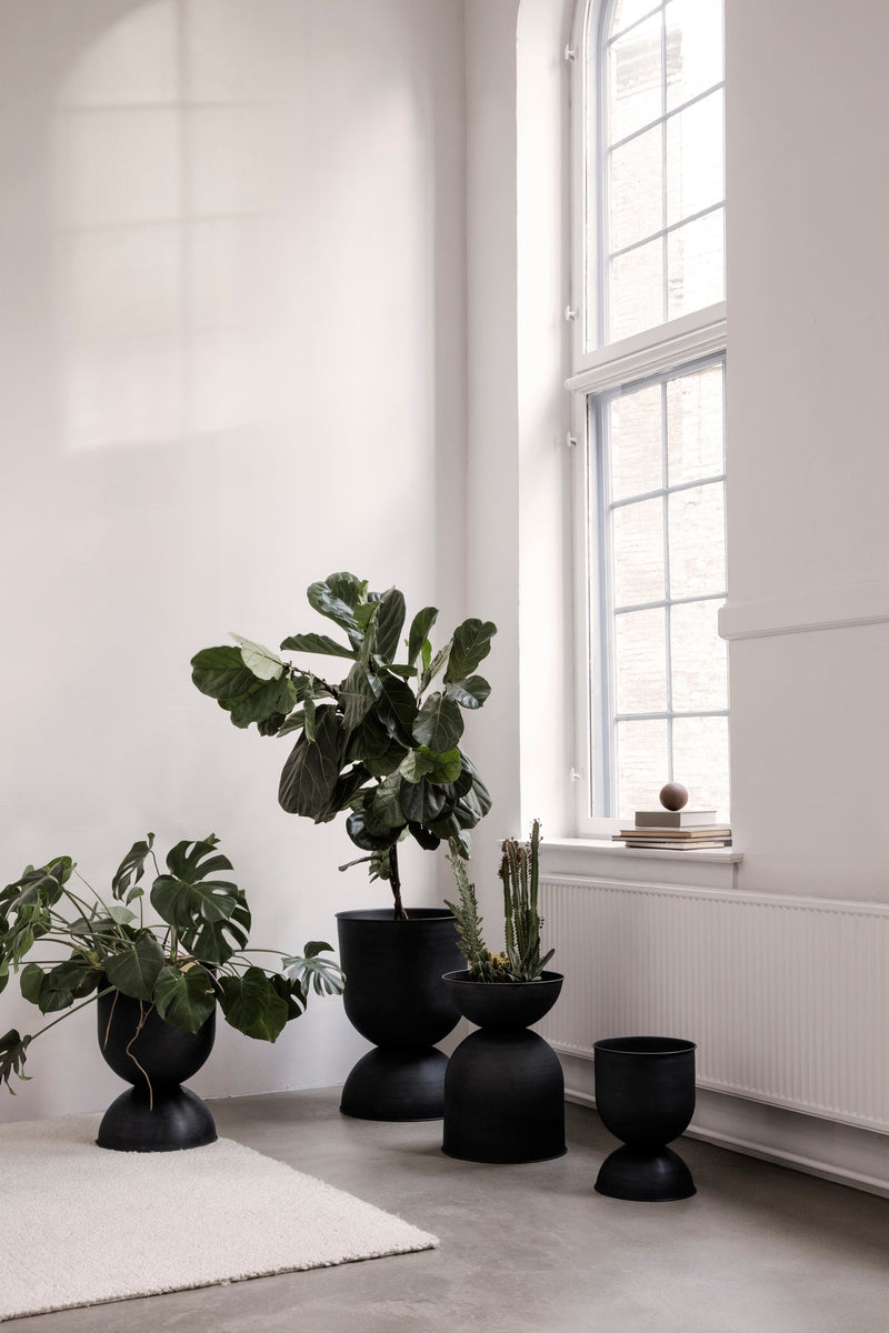 Hourglass Pot - Ferm Living - Office Accessories - Black / Dark Grey - Small - HORNE