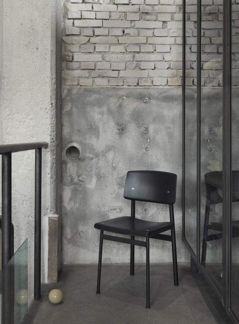 Loft Chair - Muuto - Chairs - Black Frame & Oak Seat - HORNE
