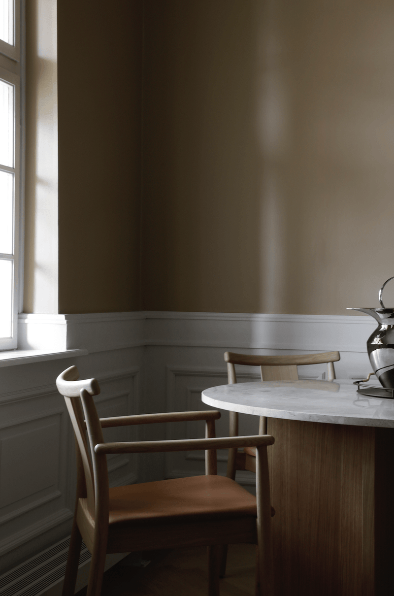 Merkur Dining Chair w/ Armrest - Audo Copenhagen - Chairs - Natural Oak - No Upholstery - HORNE