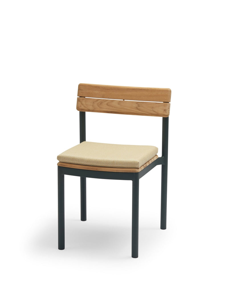 Pelagus Chair - Skagerak by Fritz Hansen - Chairs - Light Ivory - Add Cushion - HORNE