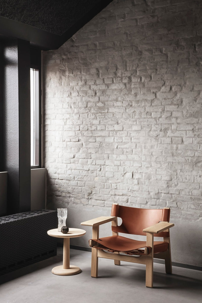 Spanish Chair - Fredericia - Chairs - Natural Saddle Leather/Soaped Oak - HORNE