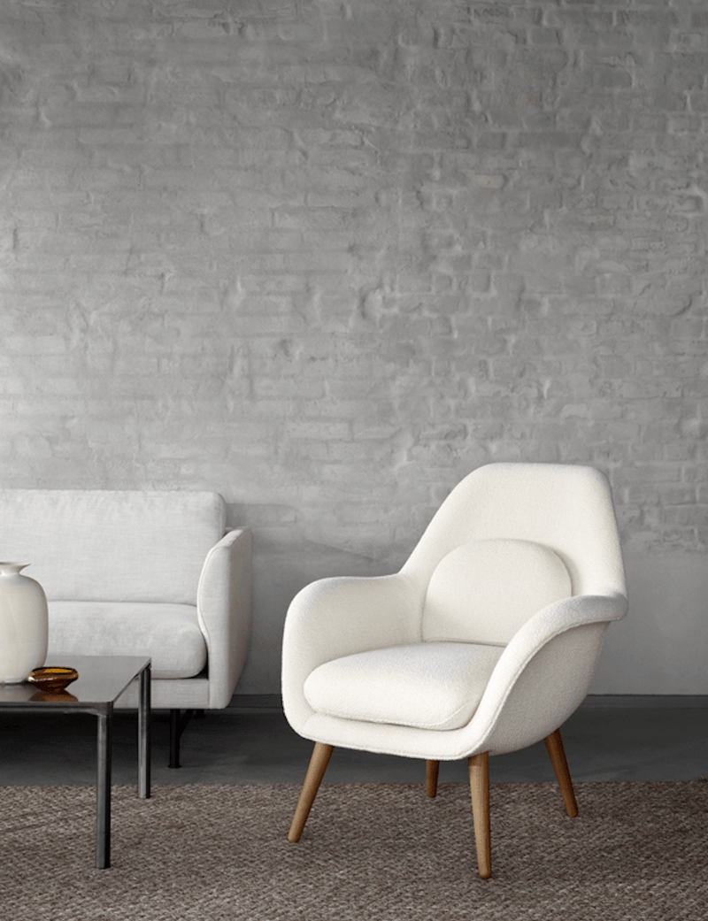 Swoon Lounge Petit Wood Base - Walnut - Fredericia - Chairs - Hallingdal 180 - HORNE